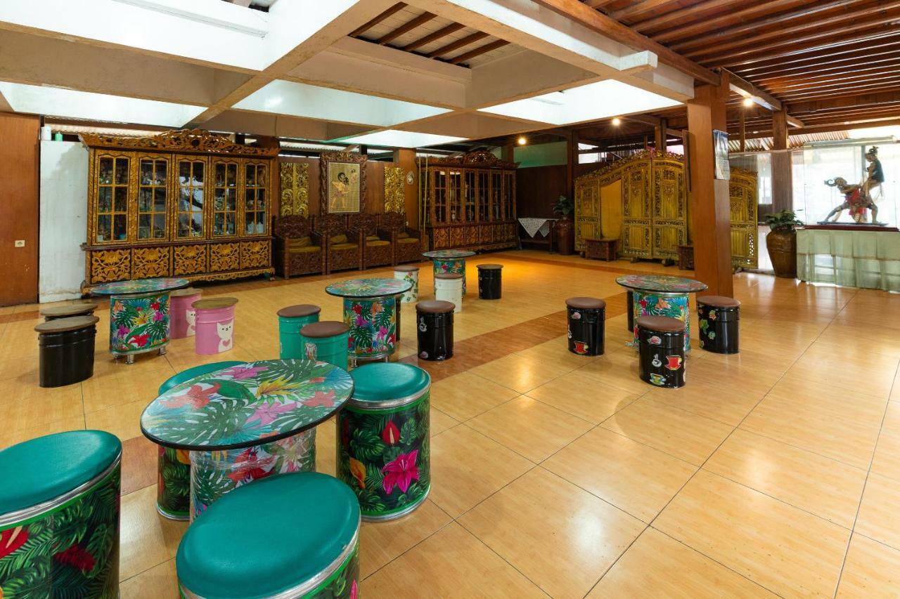 Reddoorz Hostel @ Dago 2 Бандунг Экстерьер фото