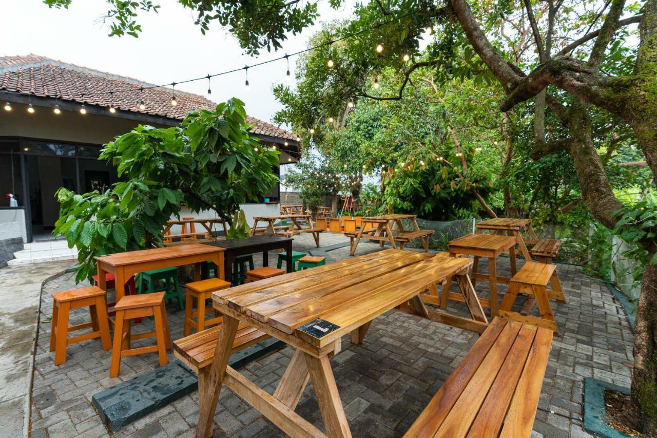 Reddoorz Hostel @ Dago 2 Бандунг Экстерьер фото